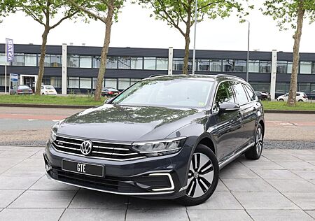 VW Passat Variant Volkswagen GTE 1.4 TSI PHEV 218PK | Head-up