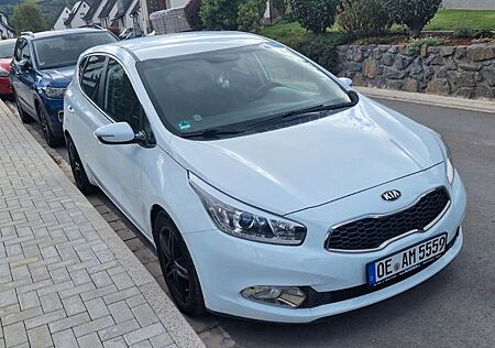 Kia Cee'd / Ceed 1.6 GDI Vision Vision