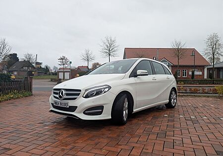 Mercedes-Benz B 200 d 4MATIC DCT SCORE! SCORE!