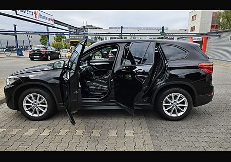 BMW 118i -sDrive18i Scheckheft 1.Hand