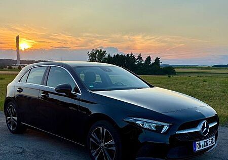 Mercedes-Benz A 180 A180 mit Ambientebeleuchtung und Top Ausstattung