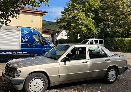 Mercedes-Benz 190