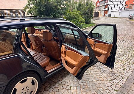 Mercedes-Benz E 240 T CLASSIC Classic