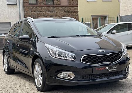 Kia Cee'd Sportswagon Ceed Sportsw. | Checkheft | TÜV | Inspektion Neu