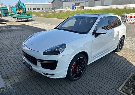 Porsche Cayenne GTS+SPORTPAKET+ACC+AHK+STANDHEZ+DE+