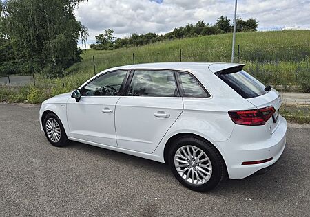 Audi A3 1.2 TFSI S tronic Ambiente Sportback Ambiente