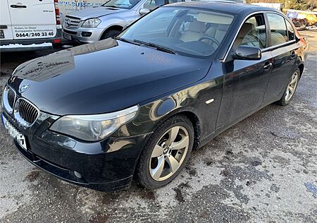 BMW 520 d Automatik Leder NAVI Xenon EURO4 PDC