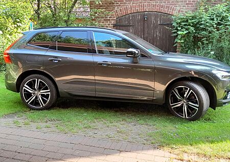 Volvo XC 60 XC60 Recharge T8 AWD R-Design Standheiz..
