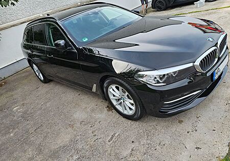 BMW 525d Touring G31 BIXENON NAVI ASSISTENT 2HD.