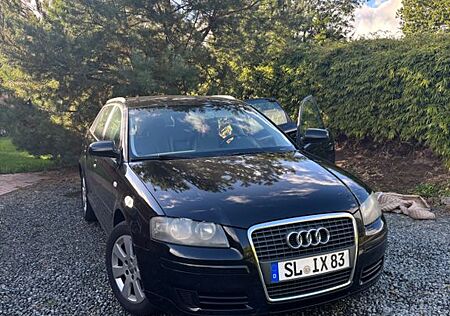 Audi A3 1.6 Ambiente Sportback Ambiente