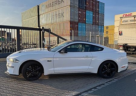 Ford Mustang GT 5.0 V8 Fastback | Performance