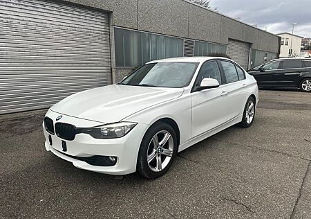 BMW 328i Sport Line