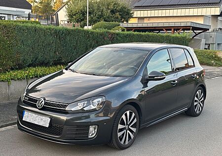 VW Golf Volkswagen 2.0 TDI GTD Navi / Bi-Xenon / AHK !