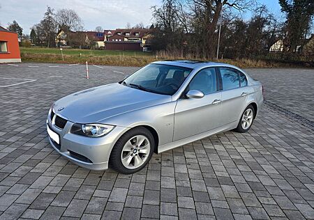 BMW 325i - Klimaaut*PDC*8-fach Alu*Glasschiebedach