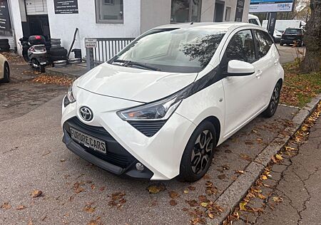 Toyota Aygo (X) Aygo -play connect EURO 6 2 HAND