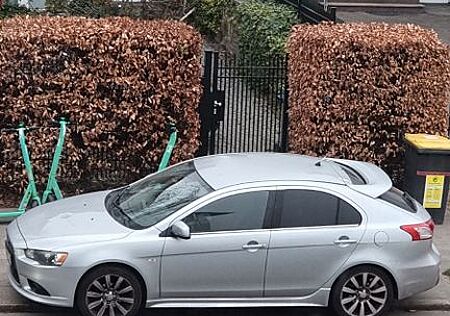 Mitsubishi Lancer 1.8 MIVEC Instyle CVT Instyle