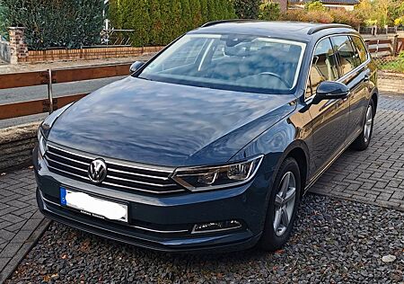VW Passat Volkswagen 1.5 TSI DSG Comfortline, ACC,Panoramadac