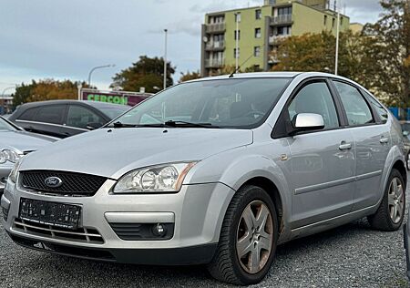 Ford Focus Lim. Style 1.6 KLIMA 03/25