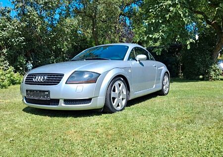 Audi TT Coupe 1.8T 142 kW -