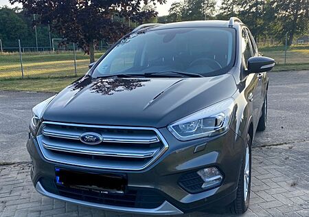 Ford Kuga 1,5 EcoBoost 4x2 110kW Titanium Titanium