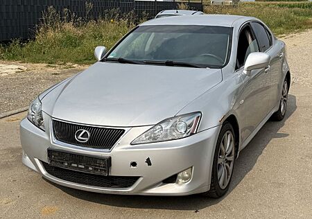 Lexus IS 220 IS 220D /LEDER/SITZ-LÜFTUNG/KLIMAAUTO/130KW/