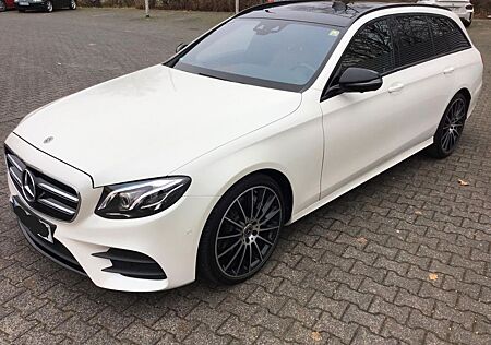 Mercedes-Benz E 400 4MATIC T AMG Line Autom. AMG Line