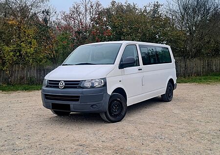 VW T5 Caravelle Volkswagen 2.0 TDI, 4 MOTION, 9-SITZER, LANG,