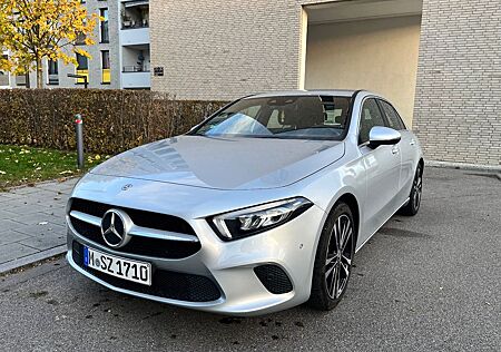 Mercedes-Benz A 200 | Automatik | Navi | LED | C