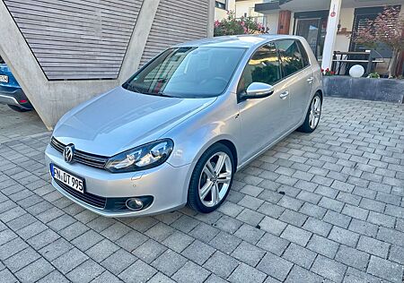 VW Golf Volkswagen 1.6 TDI R-Line