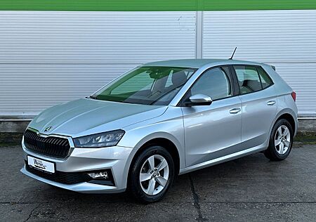 Skoda Fabia 80PS Selection V.Cockpit SHZ PDC LM15" 5Ja/GAR.