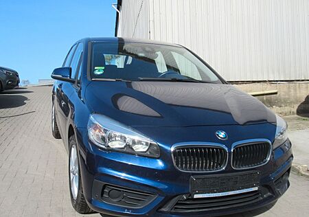 BMW 218 Active Tourer AUT.- Navi-PDC-SHZ-Alu-2.Hand