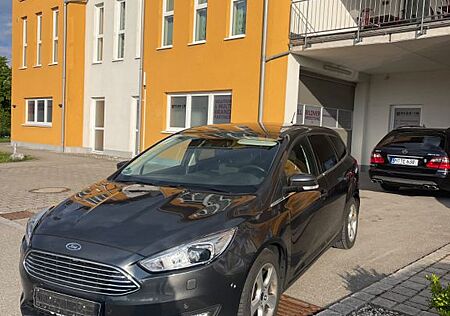 Ford Focus Turnier Titanium Vollauslastung