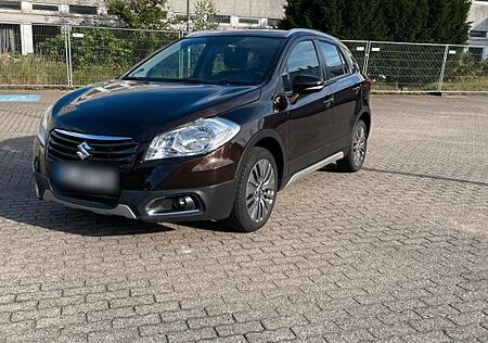 Suzuki SX4 S-Cross 1. Hand - NUR 61.000km - TOP gepflegt