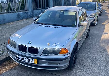 BMW 323i mit tüv