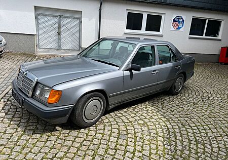 Mercedes-Benz 230 aus Rentnerhand Nachlass Erbe