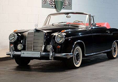 Mercedes-Benz 220 S Ponton Cabrio im schönen Zustand