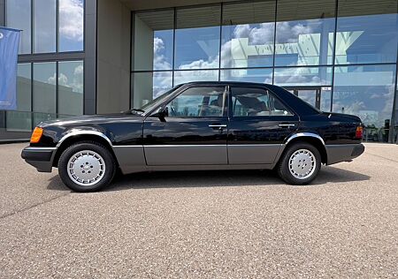 Mercedes-Benz E 300 4Matic H-Kennzeichen (W124)