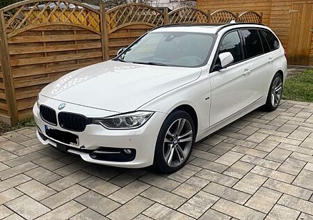 BMW 330d xDrive Touring Sport Line Automatic Spo...