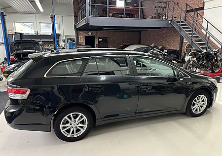 Toyota Avensis Kombi Edition