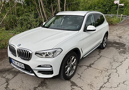 BMW X3 xDrive20i xLine AT AHK Leder Sportsitze