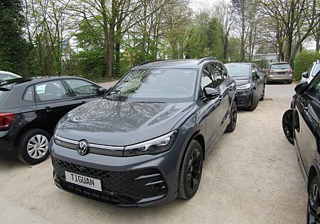 VW Tiguan Volkswagen R-Line 1.5 TSI DSG AHK NAVI IQ.LIGHT BLAC