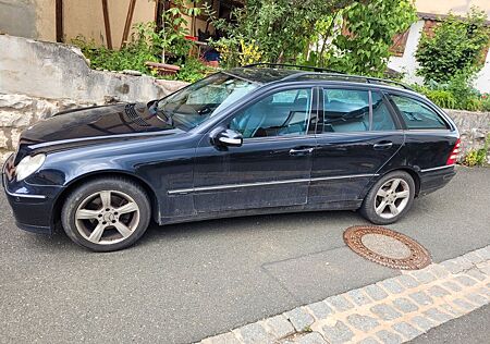 Mercedes-Benz C 220 CDI T AVANTGARDE Vollausstattung