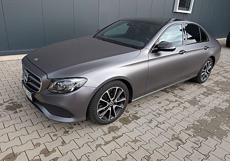 Mercedes-Benz E 220 E 220d, 1. Hand, Night-Paket, LED Schiebedach