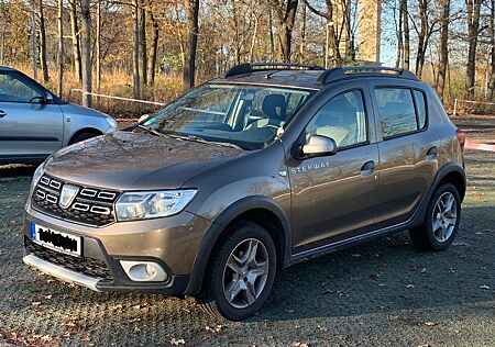 Dacia Sandero TCe 90 Stepway Celebr..*Navi*Klima*Tempo