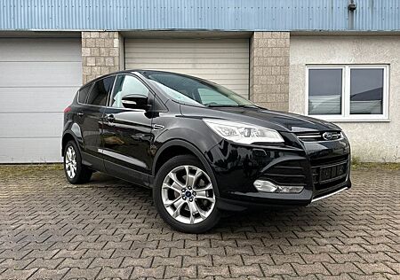 Ford Kuga Titanium Nur 46.000 Automatik/Leder/kamera