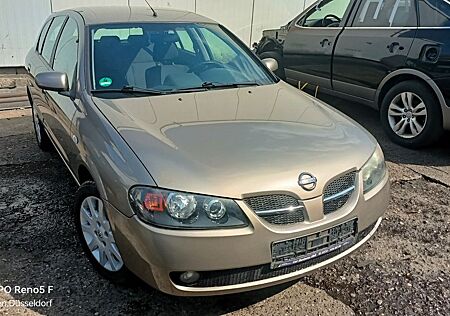 Nissan Almera 1.5 visia visia