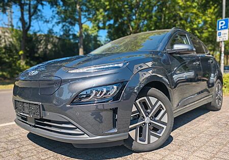 Hyundai Kona E- Trend 64kWh|ServiceNeu|11kW|SHZ|NAVI|ACC