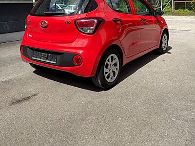 Hyundai i10 1.0 Pure TÜV Neu ! 5/28 Wenig KM  8 Fach ber