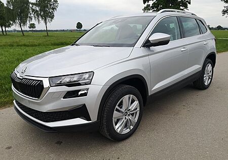 Skoda Karoq Selection 1.5 TSI DSG GV5 AHK 17 110 kW...