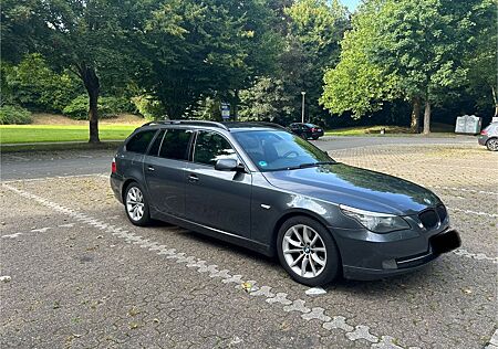 BMW 520d touring Edition Sport Bi-Xenon Navi 8-Fach